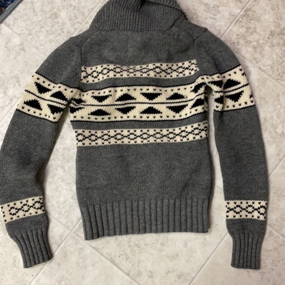 Aritzia, tna wool Aztec cowl neck sweater - Picture 5 of 5